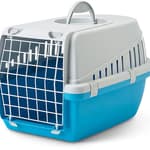 Savic Trotter 1 szállítóbox 5 kg-ig kék 49x33x30cm. Fém ajtóval.